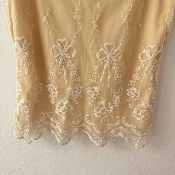 April Cornell Lace Bow Embroidered Cap Sleeve Tan Beige Yellow Button Blouse M - Picture 8 of 8